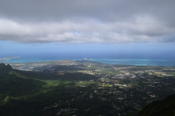 Views. Beautiful hikes to explore in Hawaii. Wiliwilinui Ridge Trail, Oahu, Hawaii.